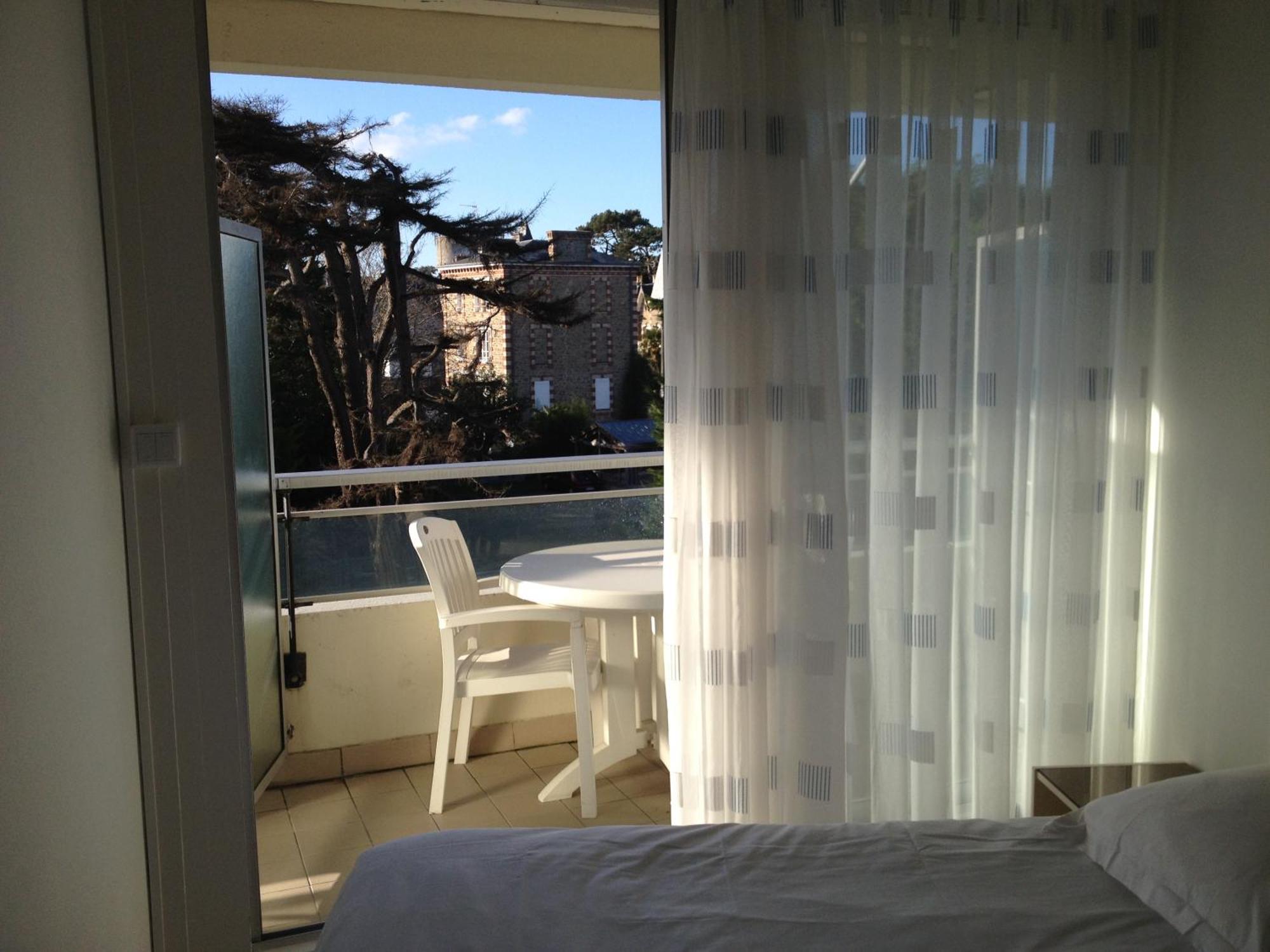 Residence Le Crystal Dinard Plage Екстериор снимка