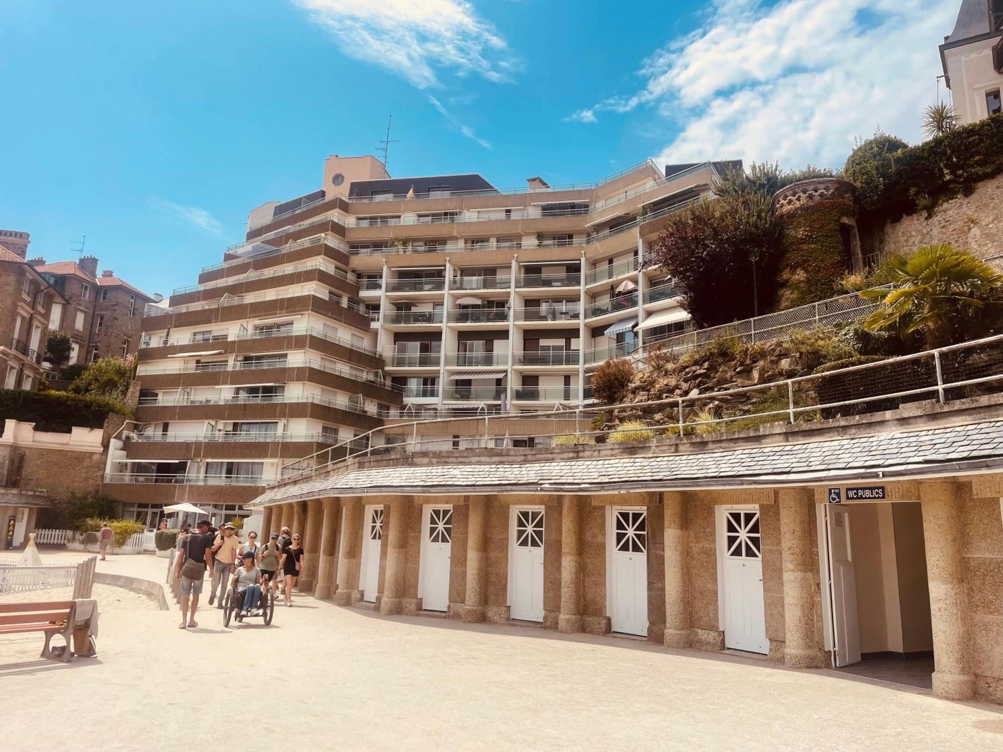 Residence Le Crystal Dinard Plage Екстериор снимка